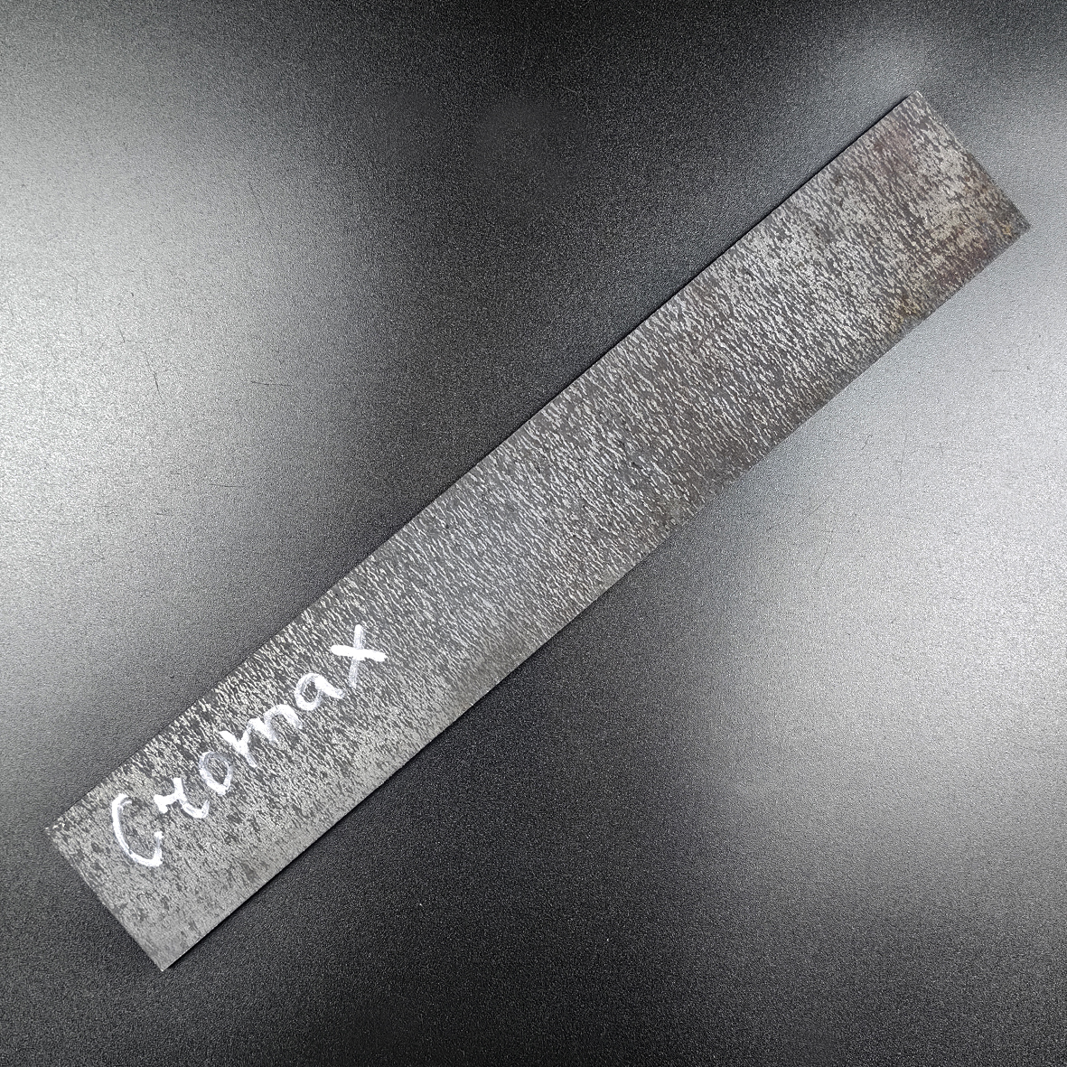 Заготовка для ножа из стали Cromax PM размеры: 250х30х2.5 мм